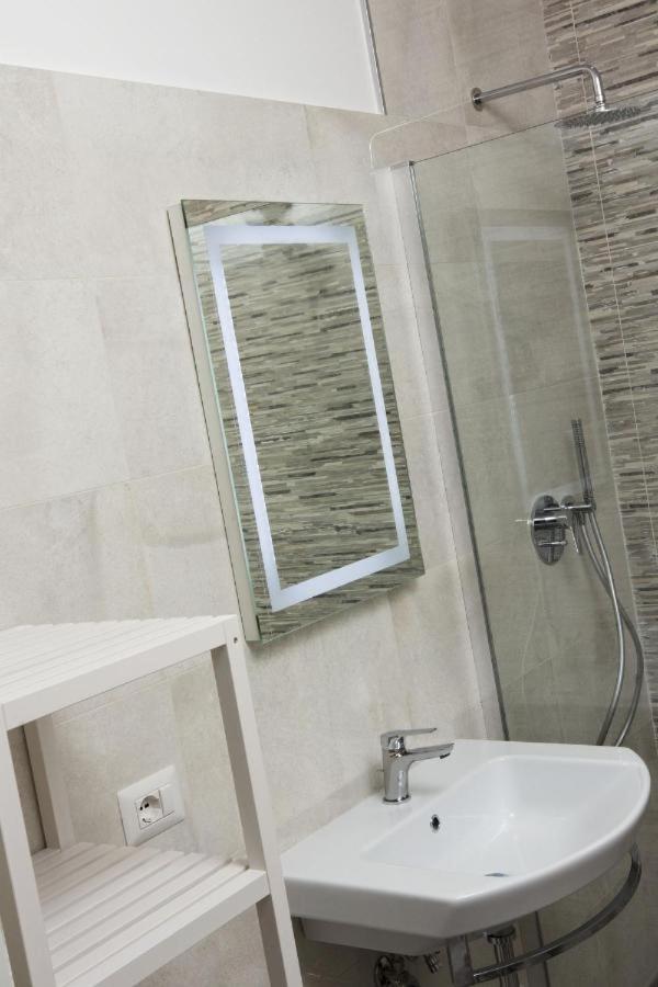 Rosa'S House Rome Airport Apartment Fiumicino Bagian luar foto