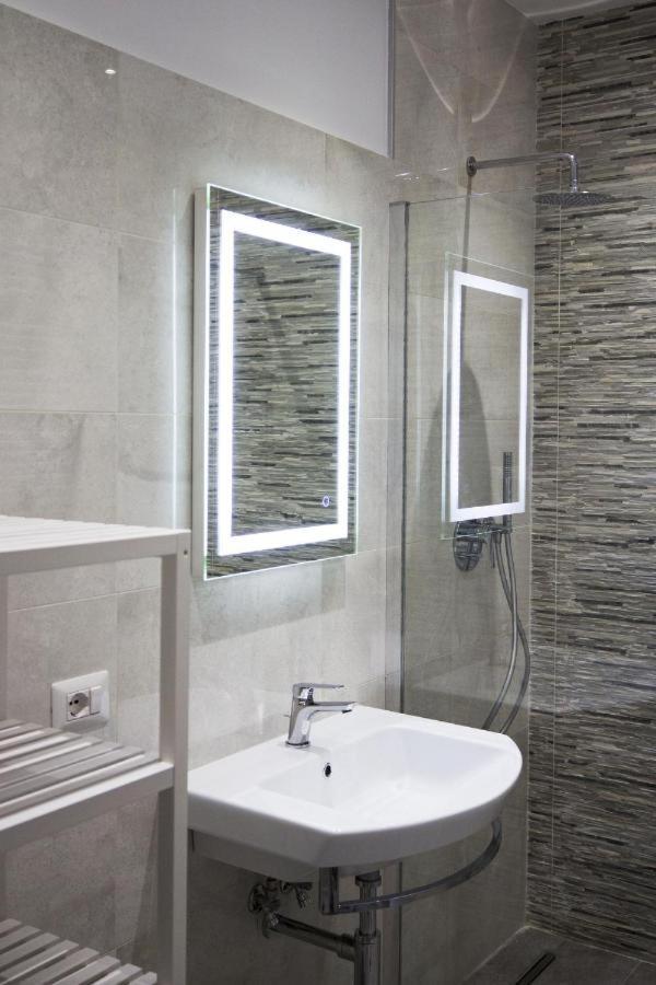 Rosa'S House Rome Airport Apartment Fiumicino Bagian luar foto
