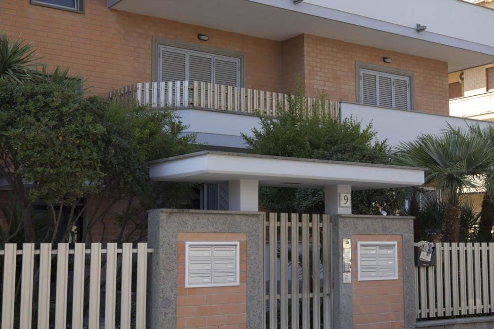 Rosa'S House Rome Airport Apartment Fiumicino Bagian luar foto