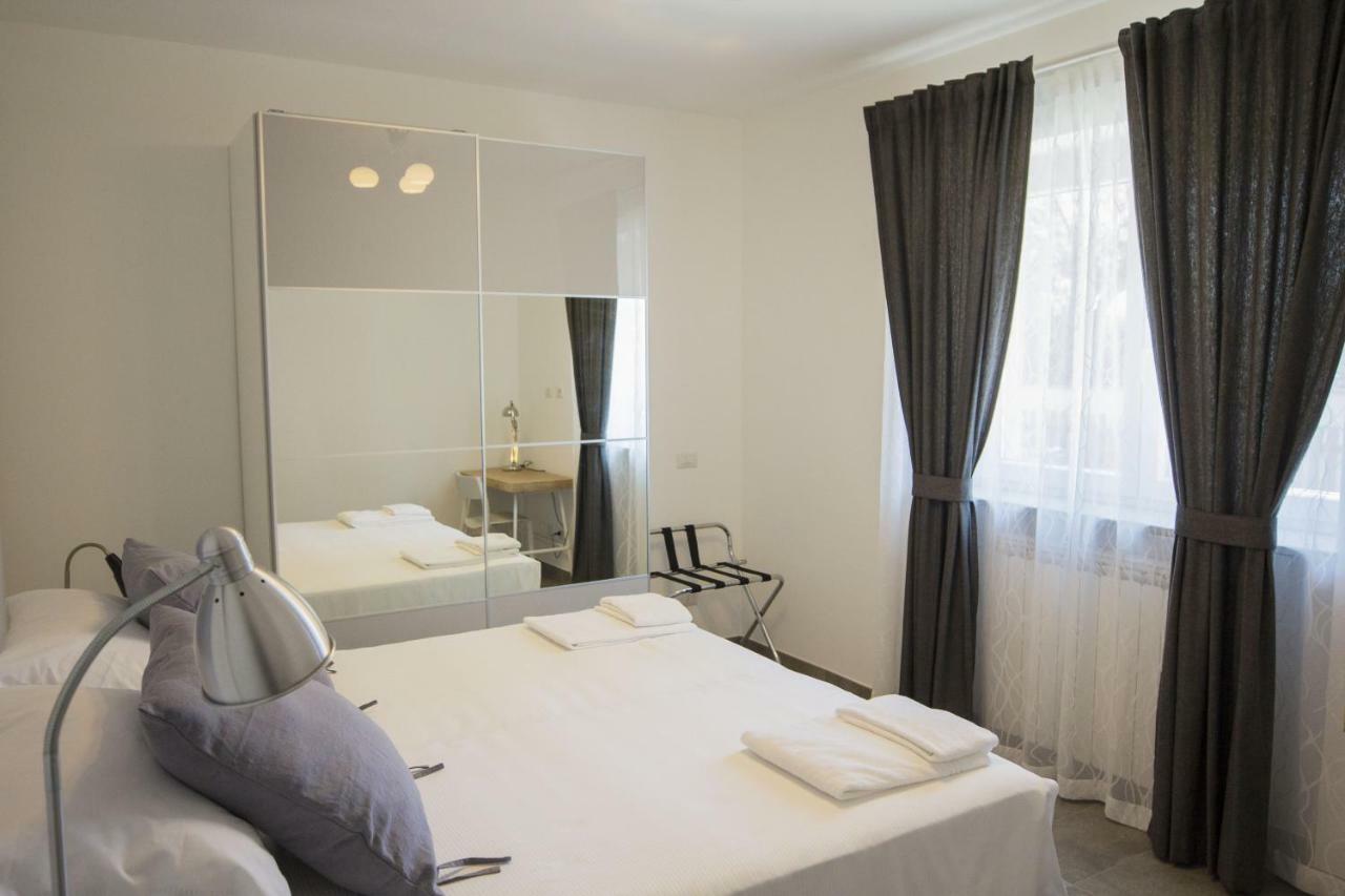 Rosa'S House Rome Airport Apartment Fiumicino Bagian luar foto