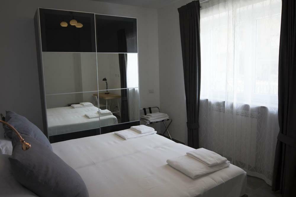 Rosa'S House Rome Airport Apartment Fiumicino Bagian luar foto